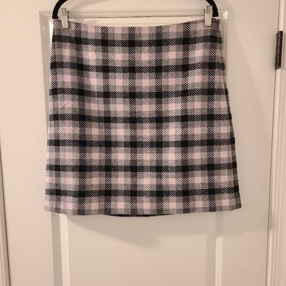 Talbots Buffalo Plaid Wool Blend Skirt Pink And Gray Size 12P Petite NWT - Picture 1 of 11